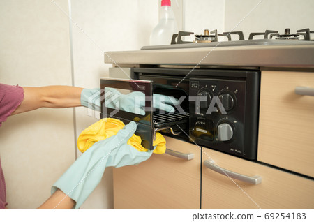 Gas stove grilled fish grill cleaning Gas stove grilled fish grill cleaning 69254183