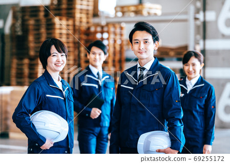 Multiple workers 69255172