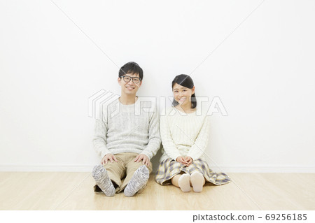 Smile couple Smile couple 69256185
