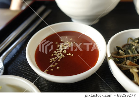 Bibim gochujang醬燒開 Bibim gochujang醬燒開 69259277