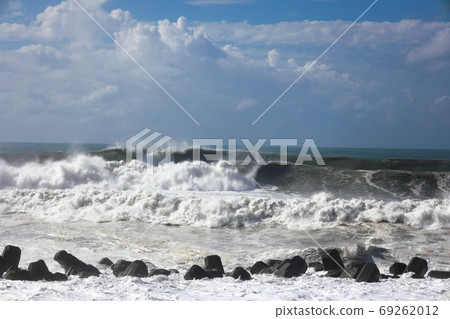 Typhoon wave Typhoon wave 69262012