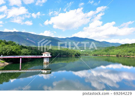 Nagi Pond and Mt. Nagi in Nagi Town, Okayama Prefecture Nagi Pond and Mt. Nagi in Nagi Town, Okayama Prefecture 69264229
