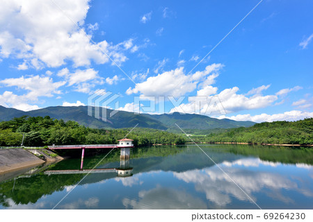 Nagi Pond and Mt. Nagi in Nagi Town, Okayama Prefecture Nagi Pond and Mt. Nagi in Nagi Town, Okayama Prefecture 69264230