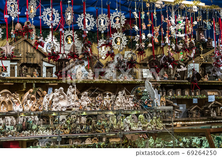 Christmas market in Munich, Bavaria, Germany, Europe Christmas market in Munich, Bavaria, Germany, Europe 69264250
