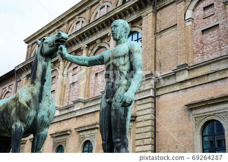 Quater near the Pinakotheken Museum, Munich, Germany Quater near the Pinakotheken Museum, Munich, Germany 69264287