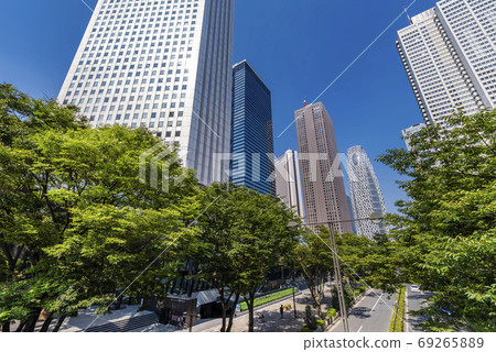 Scenery of skyscrapers in Nishi Shinjuku 69265889