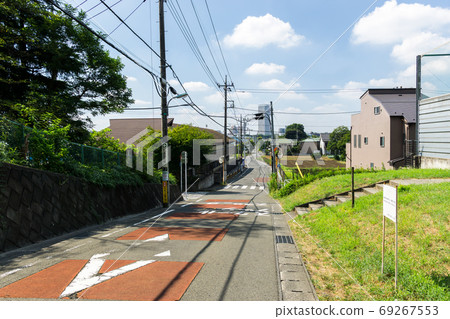 東京調布市柴bas崎 上野原公園西側原山街下 照片素材 圖片 圖庫