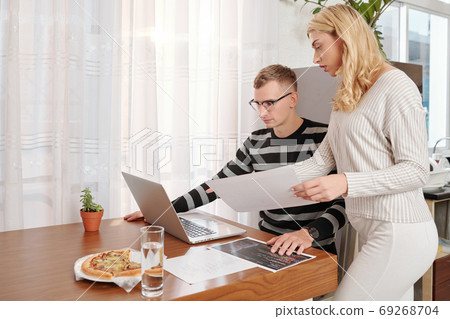 Talking mobile app developers Talking mobile app developers 69268704