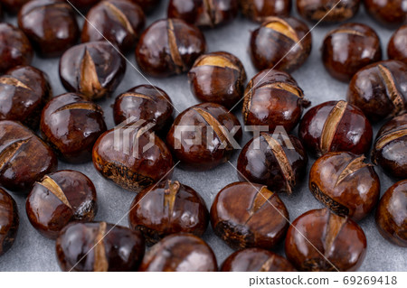 Chestnut chestnut chestnut roasted chestnut Roasted chestnut 焼き 栗 クリ くり 69269418