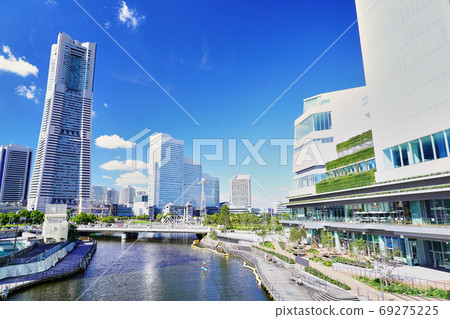 橫濱港未來櫻櫻木町站周圍的風景 69275225