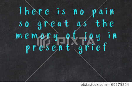 Black chalkboard with wise inscription on it 69275264