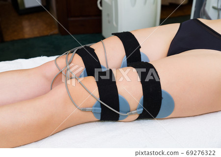 muscle stimulation of the thigh muscles 69276322