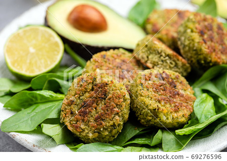 Vegetarian spinach falafel 69276596