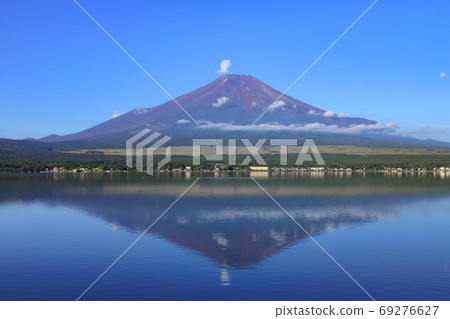 紅富士山中湖的倒富士 紅富士山中湖的倒富士 69276627