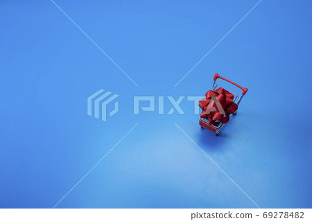 Black Friday enjoy Shopping cart on bule Black Friday enjoy Shopping cart on bule 69278482