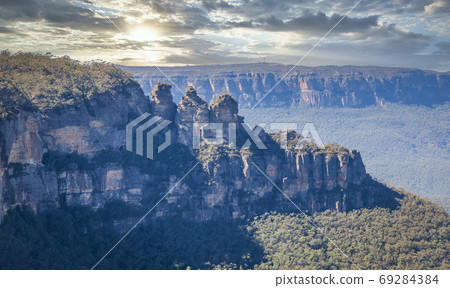 The Three Sisters rock formation in Australia 69284384