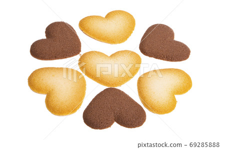 Cookie hearts isolated Cookie hearts isolated 69285888