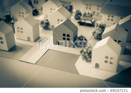 各種各樣的房地產建築物和公共道路福六和改造地區值班義務 各種各樣的房地產建築物和公共道路福六和改造地區值班義務 69287231