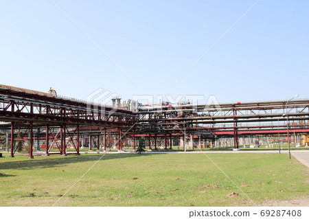 Pipeline overpass with iron rusty pipes 69287408