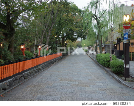Shirakawasuji _ Gion 69288284