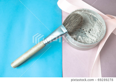 Beauty box, crumbly matte mineral powder Beauty box, crumbly matte mineral powder 69289278