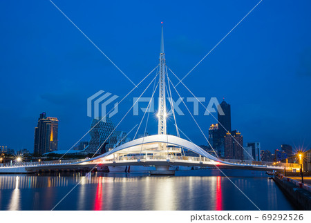 Taiwan Kaohsiung Pier Two Dagang Bridge Taiwan Kaohsiung Pier Two Dagang Bridge Taiwan Kaohsiung Pier Two Dagang Bridge Taiwan Kaohsiung Pier Two Dagang Bridge 69292526