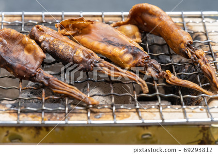 七輪烤全魷魚炭 69293812