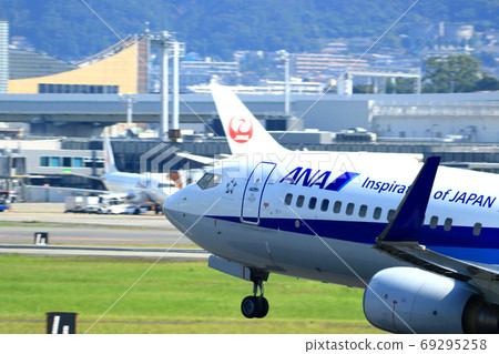 Osaka International Airport Take off Osaka International Airport Take off 69295258