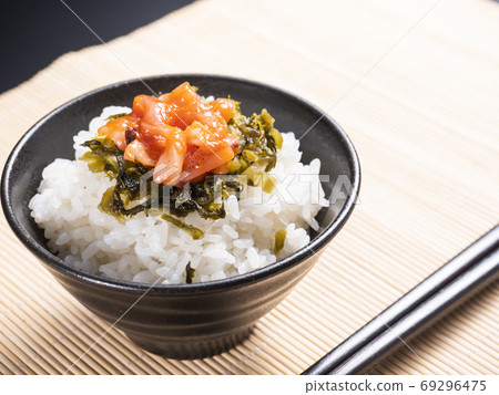 Squid Mentaiko Takana pickled rice 69296475