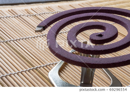 紫色蚊香 69296554