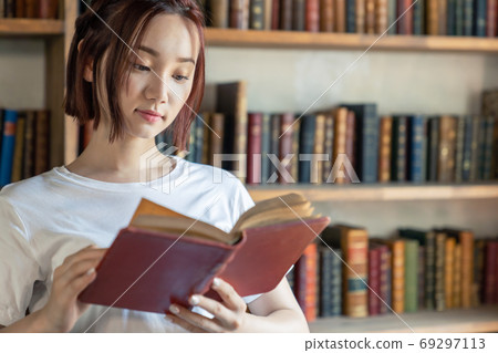 讀書的圖像讀書的婦女 讀書的圖像讀書的婦女 69297113