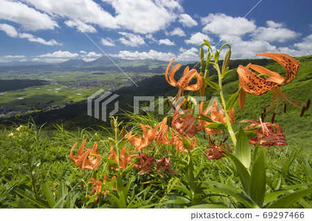 阿蘇和小九里的五個山峰 阿蘇和小九里的五個山峰 69297466
