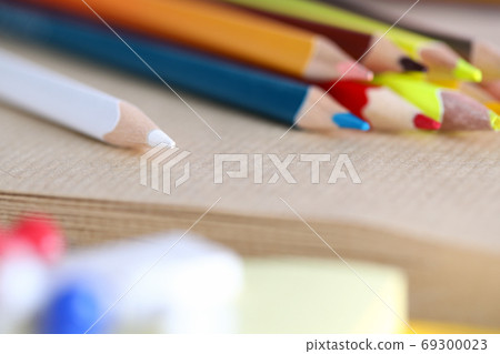 Detailed picture of pencils 69300023
