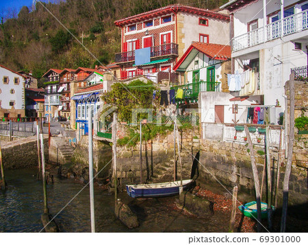 San Sebastian Pasia San Sebastian Pasia 69301000