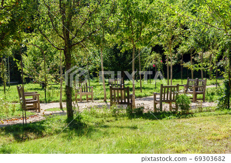 Rose garden in Albert Kahn Garden - Boulogne-Billancourt - France 69303682