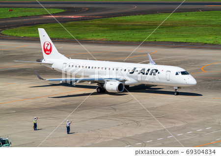Scenery of the airport Grand handling staff who see off from an airplane taking off Natori City, Miyagi Prefecture Scenery of the airport Grand handling staff who see off from an airplane taking off Natori City, Miyagi Prefecture 69304834