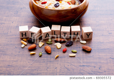 Oatmeal HEALTHY Oatmeal HEALTHY 69305572