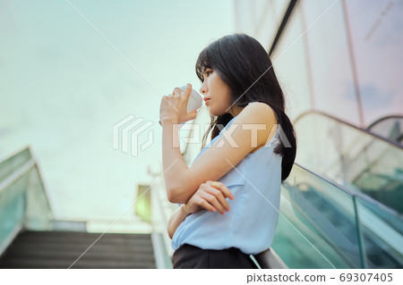 career woman business office worker 69307405