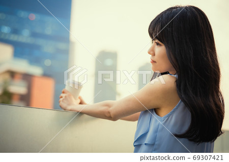 職業女性商務辦公室工作人員 職業女性商務辦公室工作人員 69307421