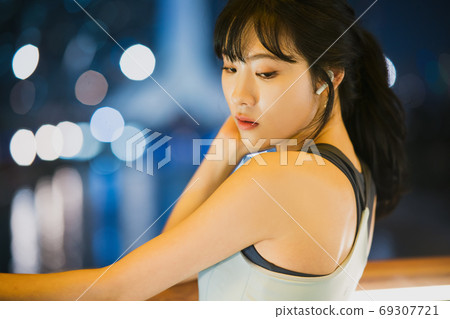 女性鍛鍊運動健身 女性鍛鍊運動健身 69307721