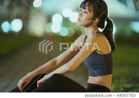 女性鍛鍊運動健身 女性鍛鍊運動健身 69307783
