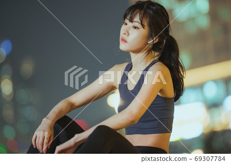 女性鍛鍊運動健身 女性鍛鍊運動健身 69307784