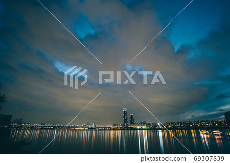 Sunset building clouds sky reflect han river background 69307839