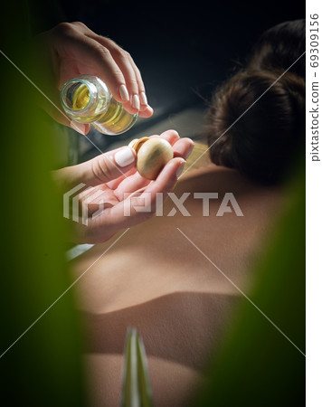 massage fragment 69309156