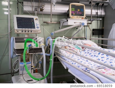 apparatus artificial lung ventilation. at bedside. apparatus artificial lung ventilation. at bedside. 69318059