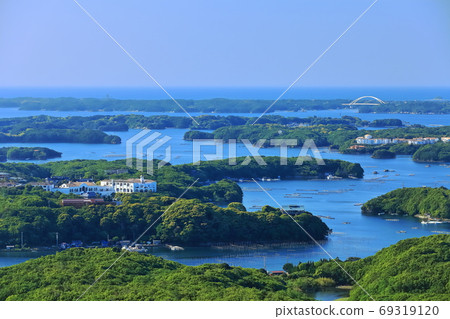[Mie Prefecture] Ago Bay in clear weather (Ise Shima) 69319120