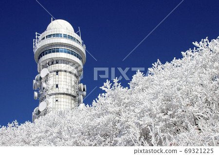 Winter in Sobaeksan Mountain 69321225