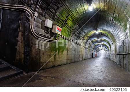 Tsutsuishi Station: Passage 69322193