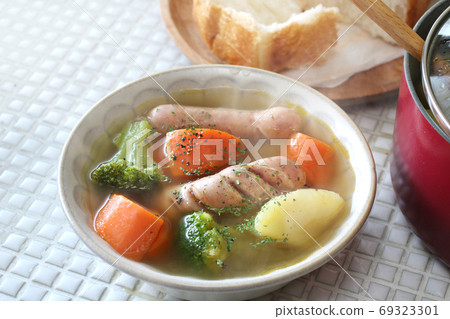 波托夫與大量的蔬菜 波托夫與大量的蔬菜 69323301