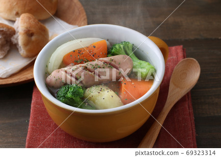 波托夫與大量的蔬菜 波托夫與大量的蔬菜 69323314